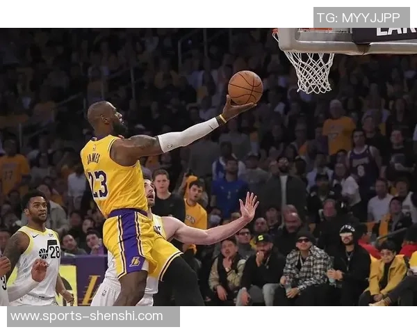 詹姆斯分享个人赛季首秀照片里夫斯和蒂耶罗热评表现精彩 詹姆斯分享个人赛季首秀照片里夫斯和蒂耶罗热评表现精彩